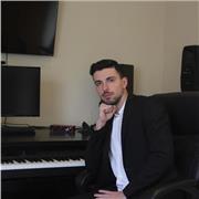 Insegnante pianoforte, offre lezioni private è online. Corsi per tutte le tipologie: principianti, intermedio e avanzato. Corsi multistilistici